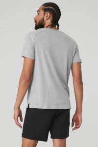 Short Sleeve Alo Yoga The Triumph Crew Neck Tee Męskie Szare | 29810-GROZ