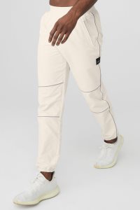Spodnie Sportowe Alo Yoga Torrent Track Sweatpant Męskie Beżowe | 69740-BGJN